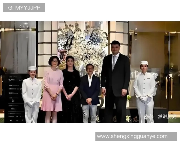 姚明与劳伦斯的跨界对话：体育与艺术的奇妙碰撞与启示