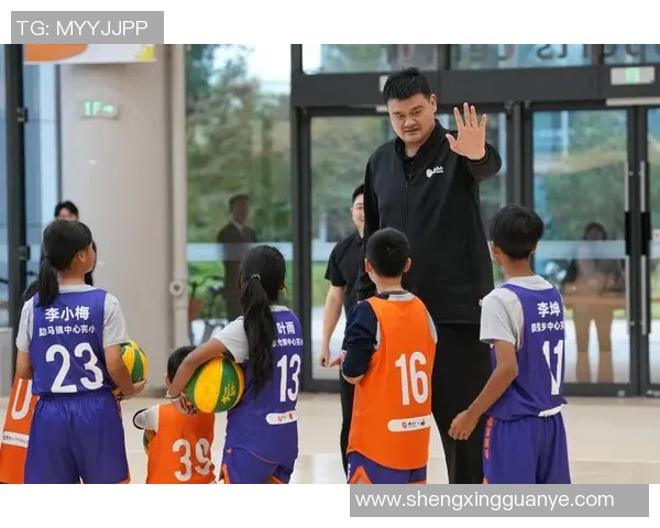 姚明亲临宝鸡传递篮球热情与文化交流的精彩瞬间 姚明亲临宝鸡传递篮球热情与文化交流的精彩瞬间